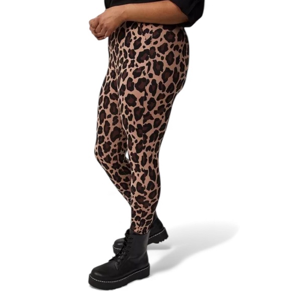 TORRID Leopard Print Full Length Leggings w/Pockets NWT Size 4X - Picture 4 of 16